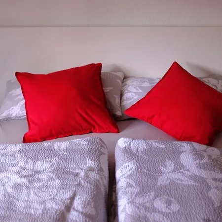 Апартаменты Ferienwohnung Gluck Auf Гельзенкирхен